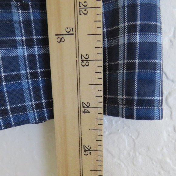 St. John's Bay* Men's Long Sleeve Button Down Curved Hem Plaid Shirt~ Size Large - Picture 7 of 9